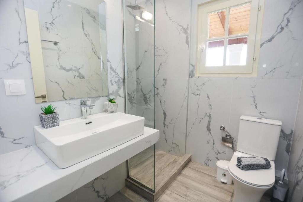 Kouros Apartments Litheres Экстерьер фото