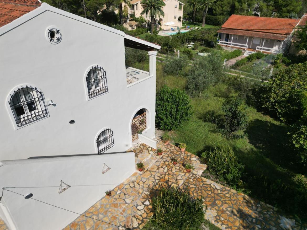 Kouros Apartments Litheres Экстерьер фото